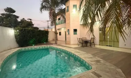 Sobrado 292 m²/ 2 suítes/ área gourmet/ ambientes integrados/ acesso av. itavuvu