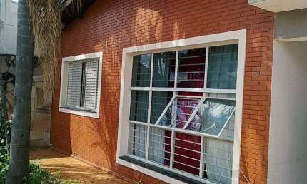Casa térrea/ 150 m²/ 3 Dorm./ Quintal/ Ac. Av. São Paulo/ 450 mil