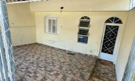 Casa à venda 199 m²/ 2 Dorm./ Edícula/ Quintal/ Vl. Jardini/ Só 450 mil