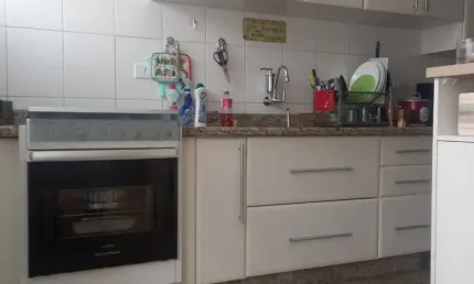 Casa térrea totalmente reformada/ 3 Dorm/ Suíte/ 5 Vagas/ Vila Gabriel