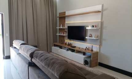 Casa térrea em cond./ 177 m²/ 3 Suítes/ Área Gourmet/ Lazer/ Wanel Ville V