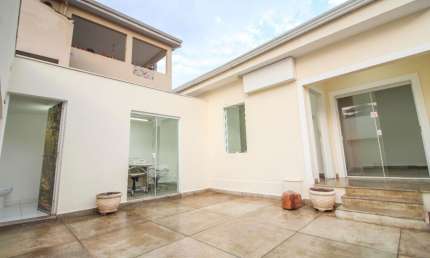 Casa comercial 65 m²/ 3 Salas/ 2 Wc´s/ Copa/ Jd. Emília/ Ac. Av. Washington Luiz