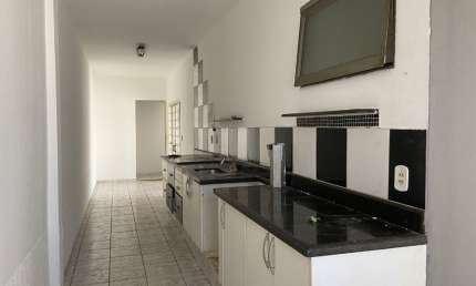 Casa térrea com 3 dorm./ Suíte/ 2 vagas/ Wanel Ville V