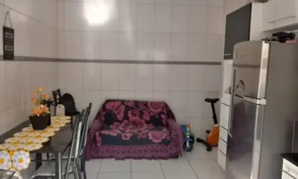 Casa térrea à venda com 76 m²/ 2 Dorm./ Ac. Av. Paraná/ Só R$ 176 mil