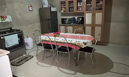 Sobrado à venda Parque Jataí/ 214 m² A. C./ 3 dorm./ Suíte/ 2 salas/ 350 mil