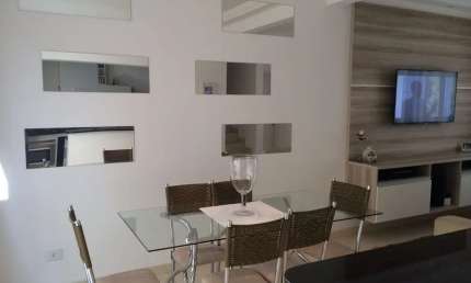 Sobrado em cond. com 2 Suítes/ Sacada/ 3 Wc´s/ Área Gourmet/ Ac. Av. Santa Cruz