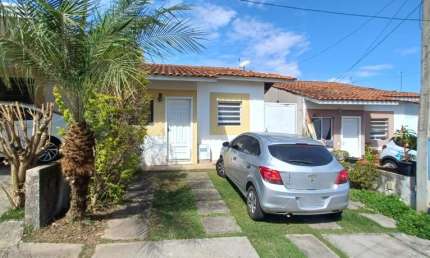 Casa térrea em cond. com 2 Dorm./ Quintal/ Lazer/ Ac. Av. Ipanema/ Só R$ 290 mil