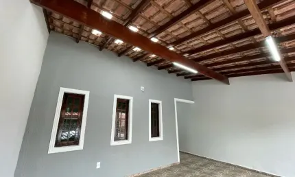 Casa térrea com 128 m²/ 3 Dorm./ Recém Reformada/ Ac. Av. Antônio Castanharo