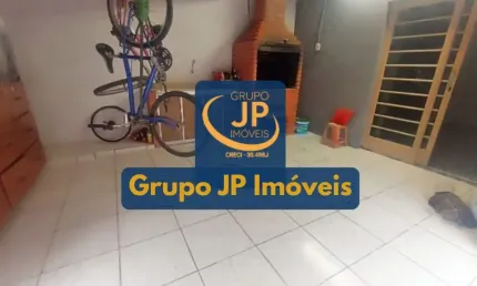 Casa térrea com 300 m²/ 3 Dorm./ Suíte/ Área Gourmet/ Edícula/ Ac. Av. Ipanema