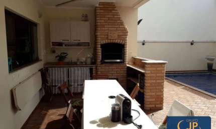 Sobrado em condomínio/ 3 Suítes/ Piscina/ Área Gourmet/ Ac. Rod. Castello Branco