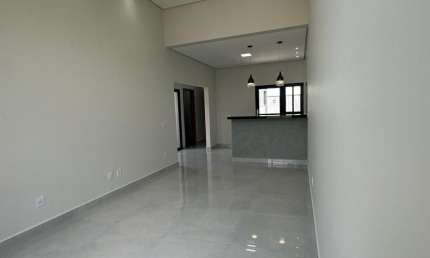 Casa térrea em condomínio/ 154 m²/ 3 Dorm./ Suíte/ Área Gourmet/ Ac. Av. Ipanema