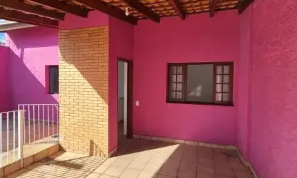 Casa térrea Central Parque/ 2 dorm./ Edícula/ Piscina/ Só 430 mil