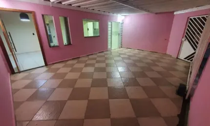 Casa térrea à venda/ 2 Dorm./ Planejados/ Quintal/ 2 Vagas/ Ac. Av. Elias Maluf