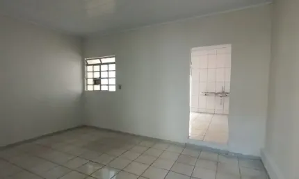 Casa à venda no centro de sorocaba/ 3 dorm./ quintal/ 1 wc/ só r$ 268 mil