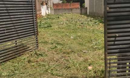 Terreno plano/ 210 m²/ Ótima localização/ Próximo ao Centro/ Só R$ 210 mil