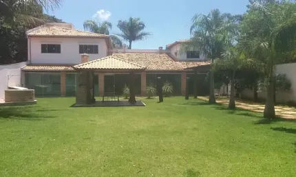 Chácara à venda/ 1.000m²/ 4 Dorm./ Suíte/ Salão Gourmet/ 5 Wc´s/ Próx. ao Centro