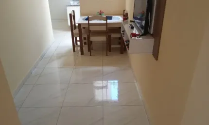 Casa térrea à venda na Vila Santana/ 2 Dorm./ Não possui garagem/ Só 185 mil
