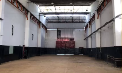 Galpão comercial em Mairinque/ 5.000 m²/ Ponte Rolante/ Estacionamento/ 4 Wc´s