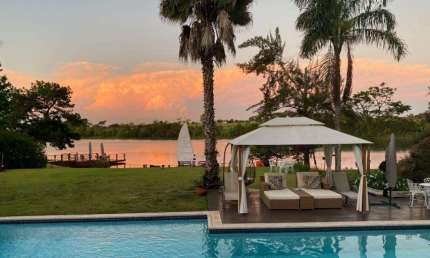 Casa em cond./ 4.000 m²/ 5 Suítes/ Piscina/ Fundo para lago/ Araçoiaba da Serra