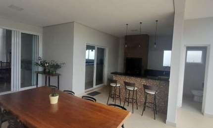 Casa em cond. com 1.000 m² A.T./ 3 Suítes/ Área Gourmet/ Ac. Rod. Raposo Tavares
