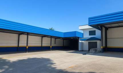 Galpão comercial no Trujillo/ 1.046 m²/ 5 Salas/ 5 Wc´s/ Salão principal