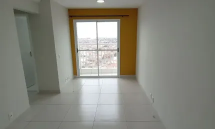 Apto com planejados/ Sacada/ Andar alto/ Ac. Raposo Tavares/ Aluguel 1.400,00
