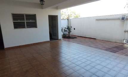Sobrado Vila Jardini/ 236 m²/ 3 Dorm./ Suíte/ Espaço Gourmet/ Edícula/ 6 vagas