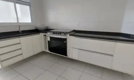 Apto 118 m²/ Armários/ 3 dorm./ Suíte/ 3 wc´s/ 2 vagas/ Jd. Emília/Venda 560 mil