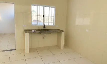 Casa piso superior/ 2 dorm./ Comodos amplos/ Aluguel 1.475,00/ Aparecidinha