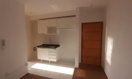 Apto no campolim 2 dorm./ armários/ sacada/ lazer/ á 5 min. shopping iguatemi