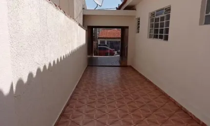 Oportunidade! Casa comercial ou residencial térrea/ 3 Dorm/ Suíte/ Jd. Gonçalves