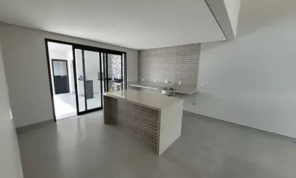 Casa de alto padrão/ 3 suítes/ piscina e espaço gourmet/ condomínio sunlake