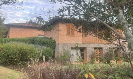 Fazenda da grama - locação ou venda - linda casa terrea com 6 suites