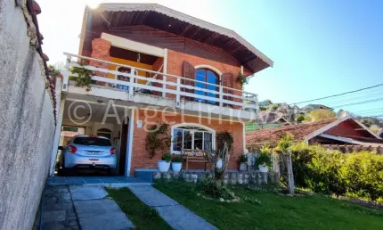 Casa com 5 quartos à venda no Centro, Campos do Jordão 