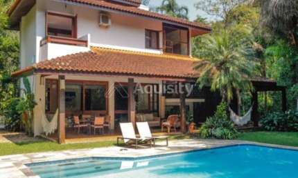 Casa a venda no condomínio Praia do Iporanga  -  Guarujá
