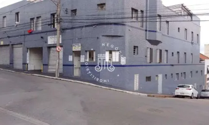 Prédio à venda na Rua Secundino Veiga, 161, Centro, Jundiaí