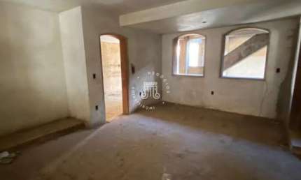 CASA A VENDA COM 2 SUITES NO BAIRRO ANHANGABAU EM JUNDIAI/SP.