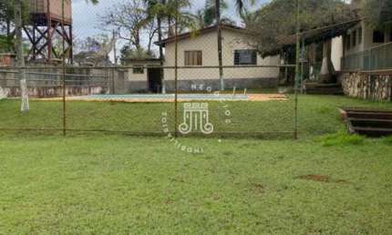EXCELENTE CHÁCARA À VENDA COM 1.550M² TERRENO E 300M³ AREA CONSTRUIDA NO BAIRRO RIO ACIMA EM JUNDAÍ/SP