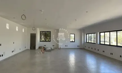 SALÃO COMERCIAL PARA LOCAÇÃO NO BAIRRO JARDIM DO TREVO,  CIDADE DE JUNDIAÍ-SP