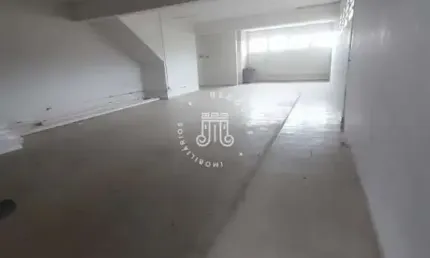 Prédio comercial com para locação localizada no bairro jardim trevo em jundiaí-sp.