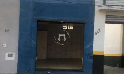 SALÃO COMERCIAL COM AMPLO ESTACIONAMENTO PARA LOCAÇÃO NO CENTRO DE JUNDIAÍ/SP