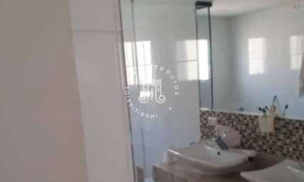 CASA À VENDA COM 05 SUÍTES (01 SUÍTE MASTER) LOCALIZADO NO CONDOMÍNIO SERRA DOS CRISTAIS, BAIRRO SERRA DOS LAGOS (JORDANÉSIA) EM CAJAMAR-SP.