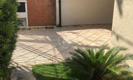 CASA À VENDA NO BAIRRO JARDIM PAULISTA NA CIDADE DE JUNDIAÍ/SP.