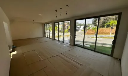 CASA PARA VENDA NO CONDOMÍNIO VILLA VERDE NO BAIRRO GRAMADÃO EM JUNDIAÍ/SP