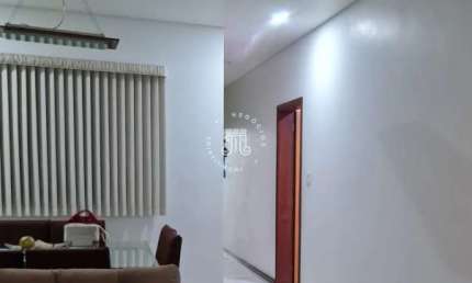 CASA TERREA À VENDA COM 03 QUARTOS COM SUÍTES - JARDIM TORRES DE SÃO JOSÉ - JUNDIAI/SP