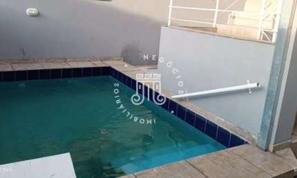 CASA À VENDA COM 4 DORMITÓRIOS (1 SUÍTE) E EDÍCULA - RESIDENCIAL DAS FLORES EM VÁRZEA PAULISTA/SP.