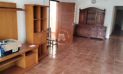 CASA TÉRRA À VENDA NO PARQUE DO COLÉGIO - JUNDIAI/SP