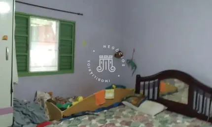 Casa térrea com edícula à venda com 02 dormitórios localizada no bairro jardim roma em jundiaí-sp.