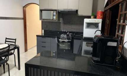 Casa térrea à venda no bairro Tulipas em Jundiaí/SP