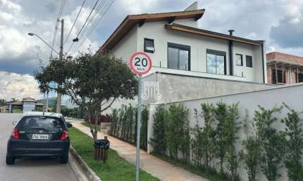 CASA À VENDA NO RESERVA ERMIDA - 4 DOMIRTÓRIOS, PISCINA E VISTA PARA A SERRA DO JAPI
